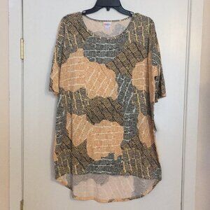 L LuLaRoe Irma Top‎ B05 1787